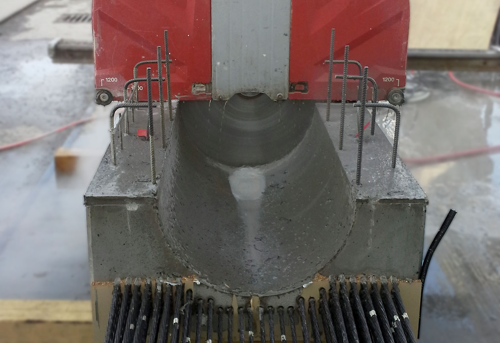 durchgesägtes Betonteil